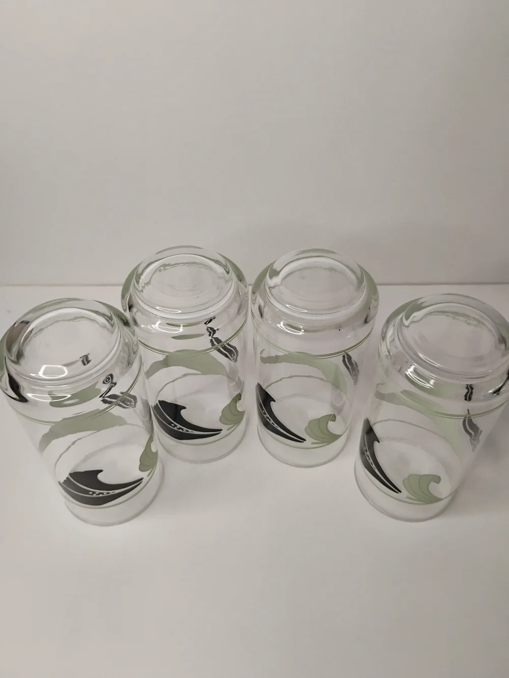 Set of 4 Floral Pattern Tall Drinking Glasses in Light Green and Black